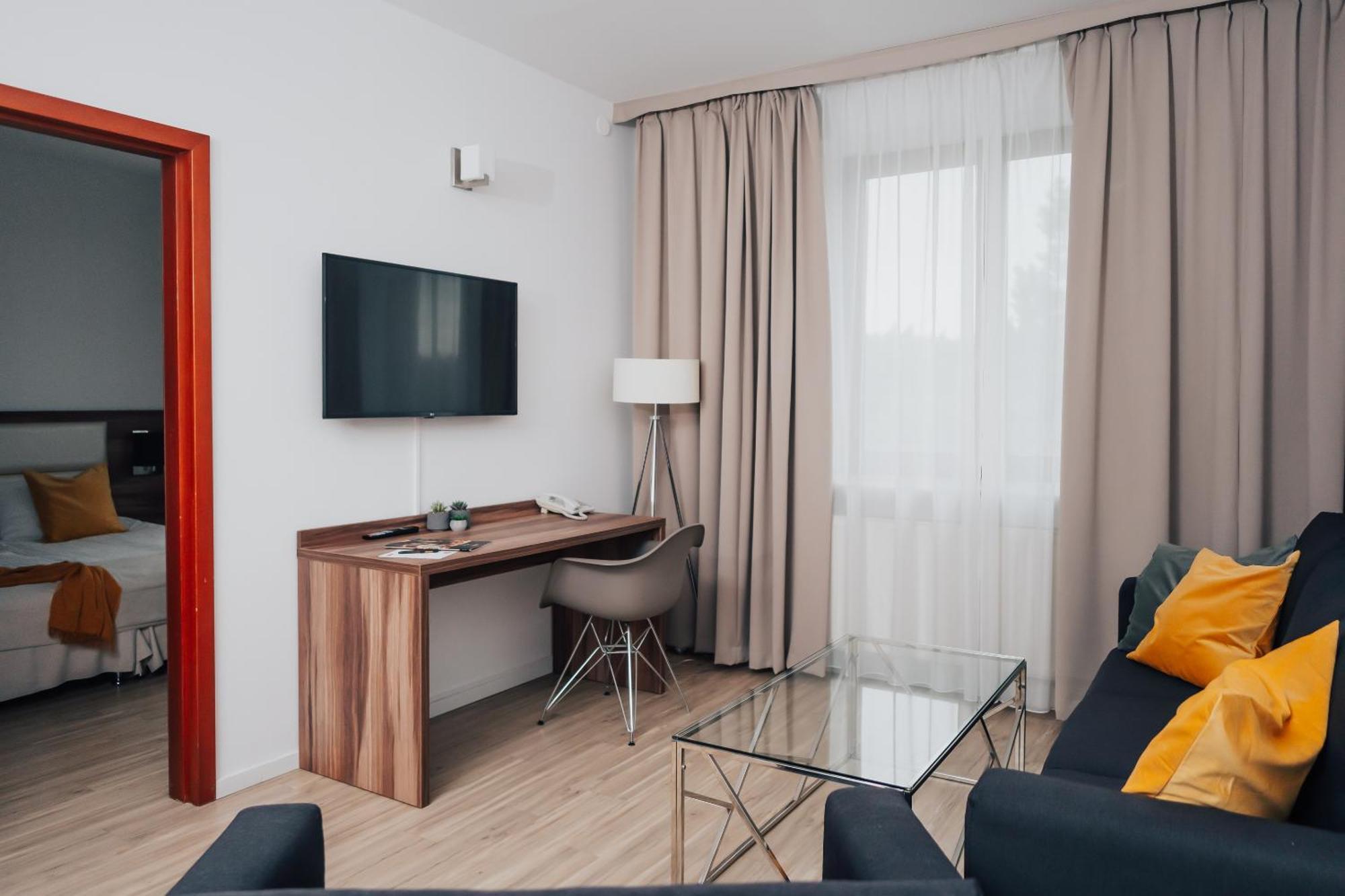 Hotel Sphinx Zabia Wola Extérieur photo
