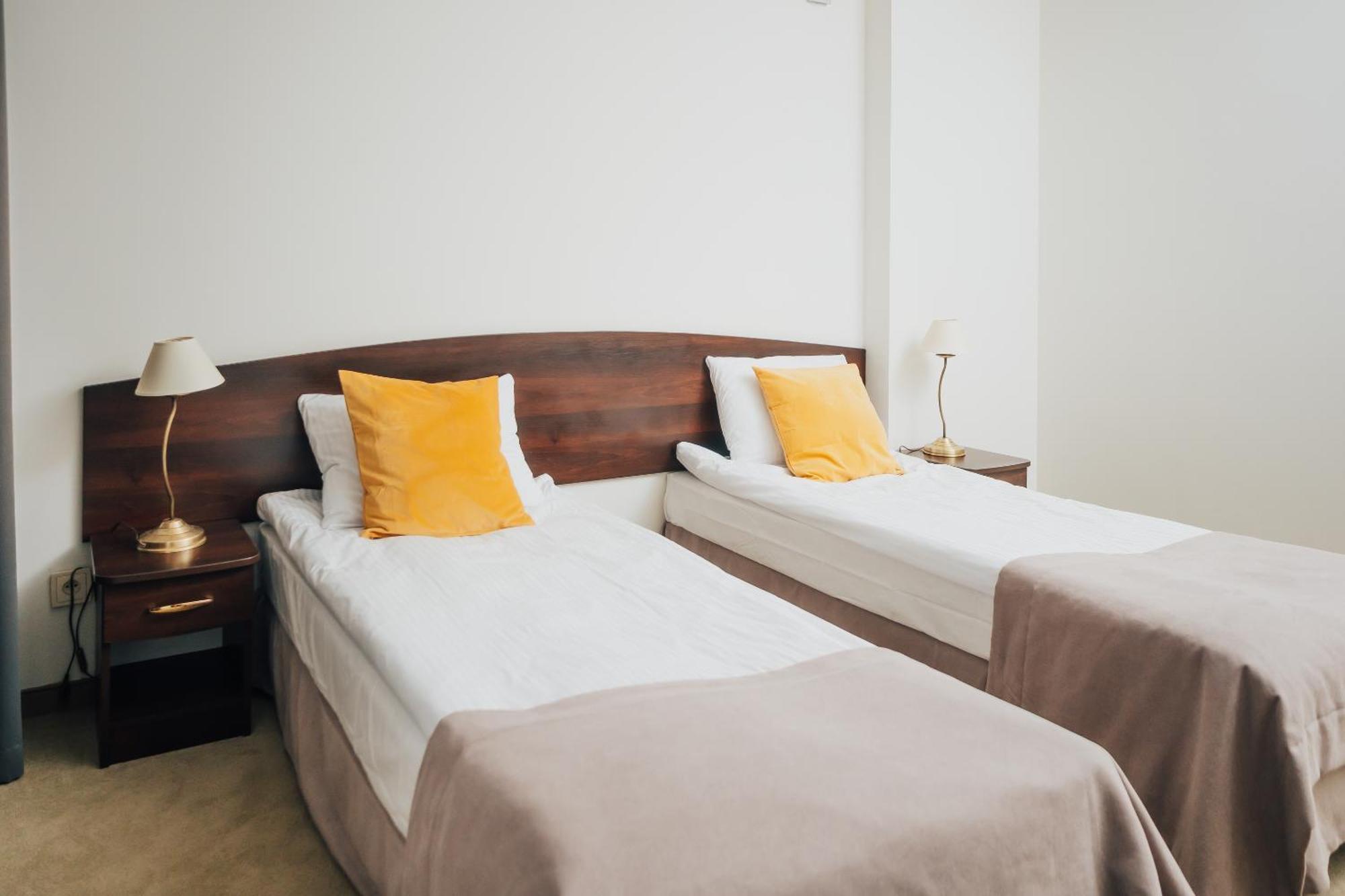 Hotel Sphinx Zabia Wola Extérieur photo